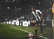 开云体育-勇士强压上海队，杰伦格林在西甲国家德比接管比赛