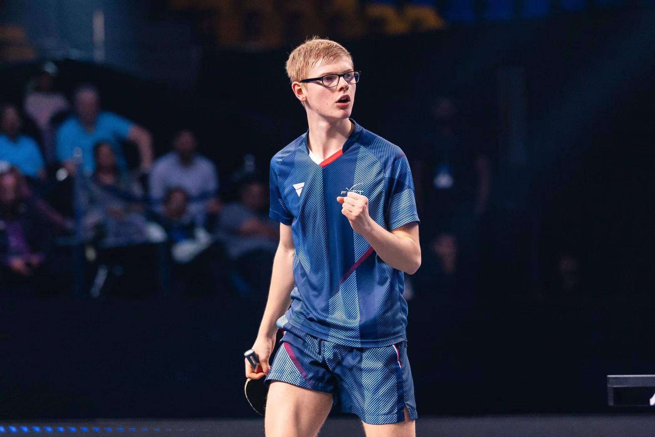 包含英国乒乓球队绝杀日本乒乓球队，奥恰洛夫高光表现的词条