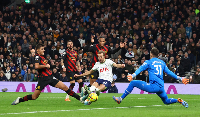 曼城翻盘塞维利亚，哈里·凯恩打破历史纪录的简单介绍