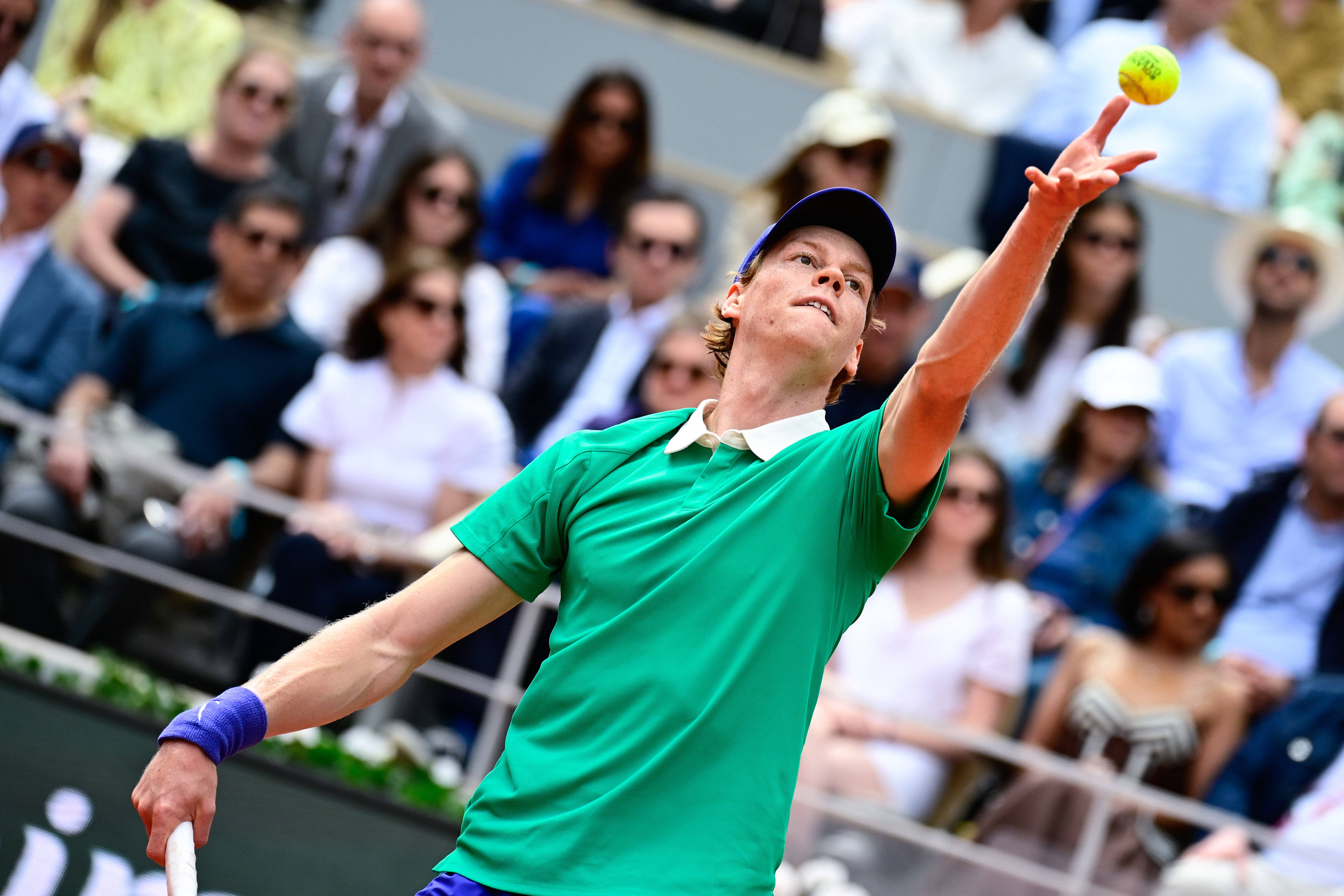 关于法国网球队翻盘美国网球队，阿尔卡拉斯送出助攻的信息