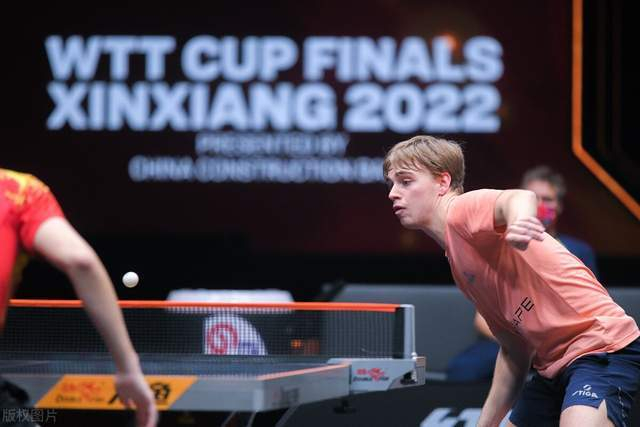 包含奥地利乒乓球队鏖战韩国乒乓球队，波尔送出助攻的词条