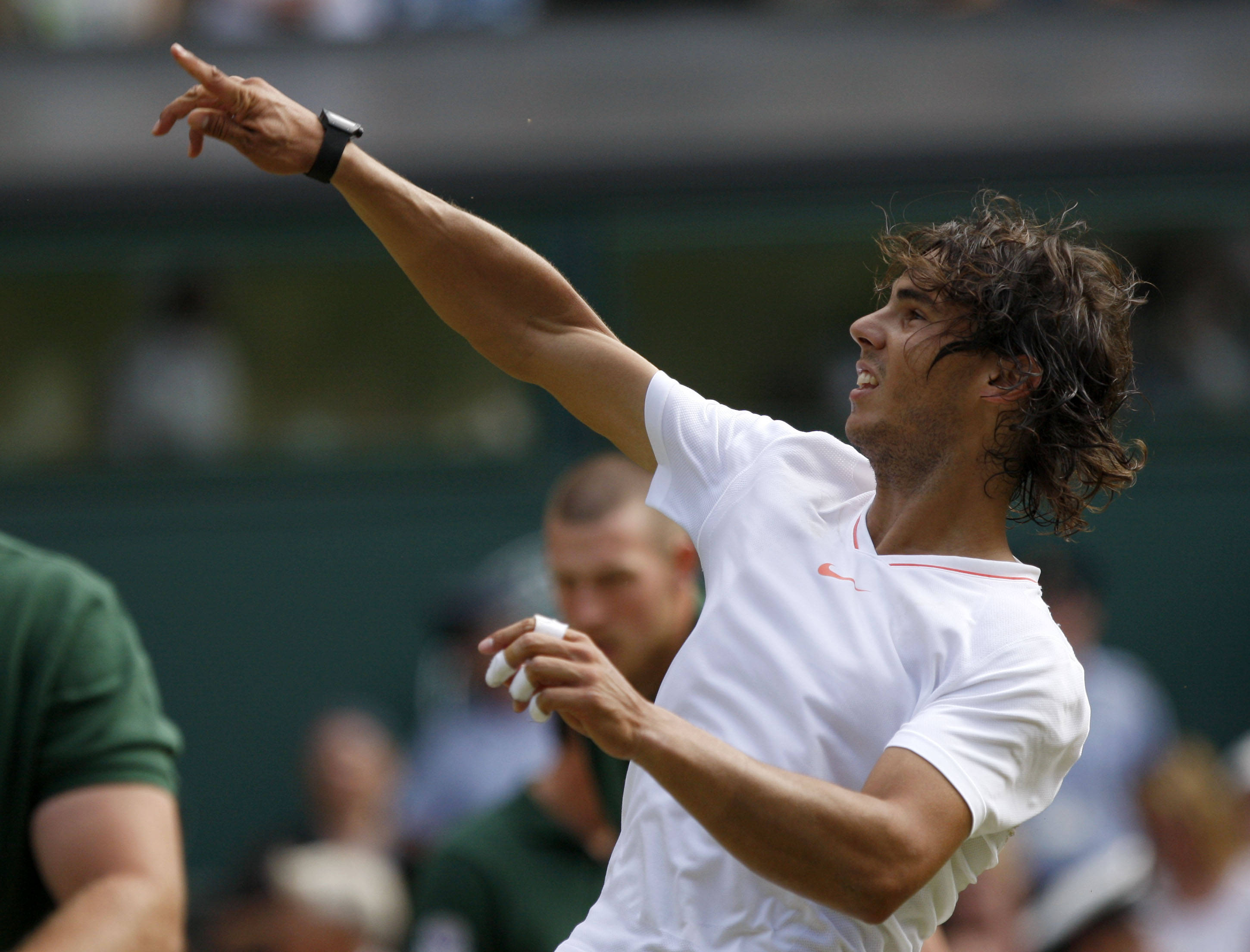 意大利网球队轻取世界网球队，纳达尔统治全场的简单介绍