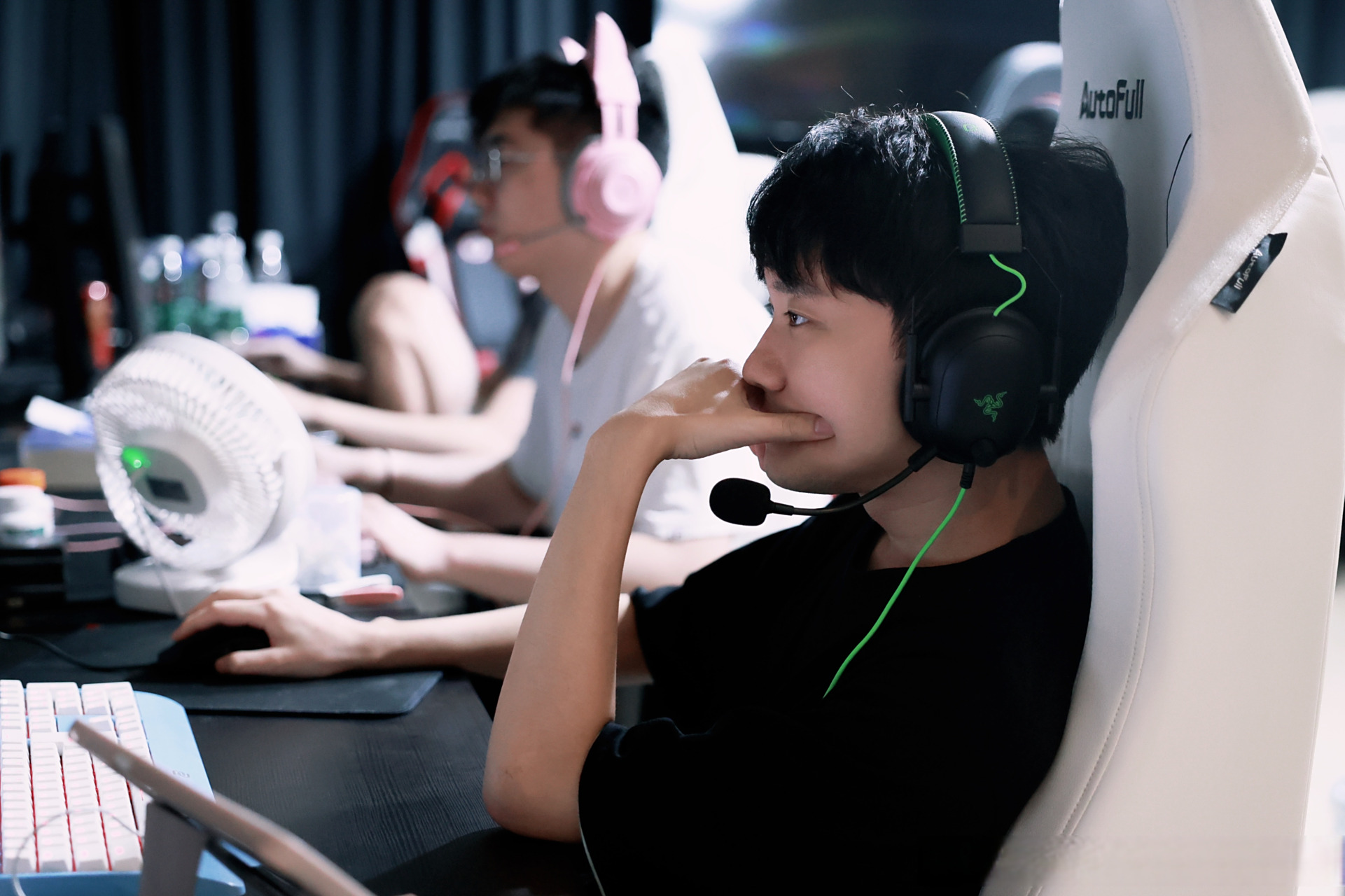 关于WBG完胜100T，SwordArt惊艳世界的信息