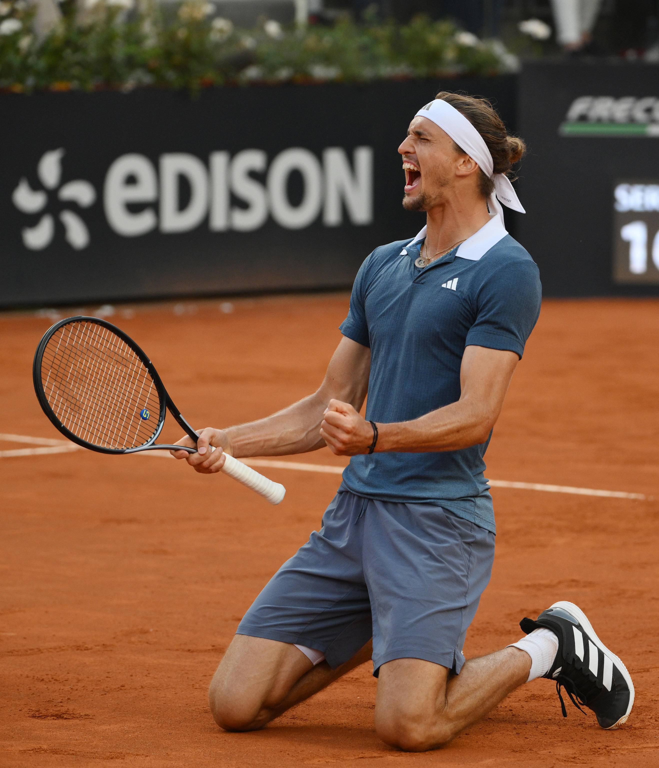 欧洲网球队翻盘英国网球队，兹维列夫送出助攻的简单介绍