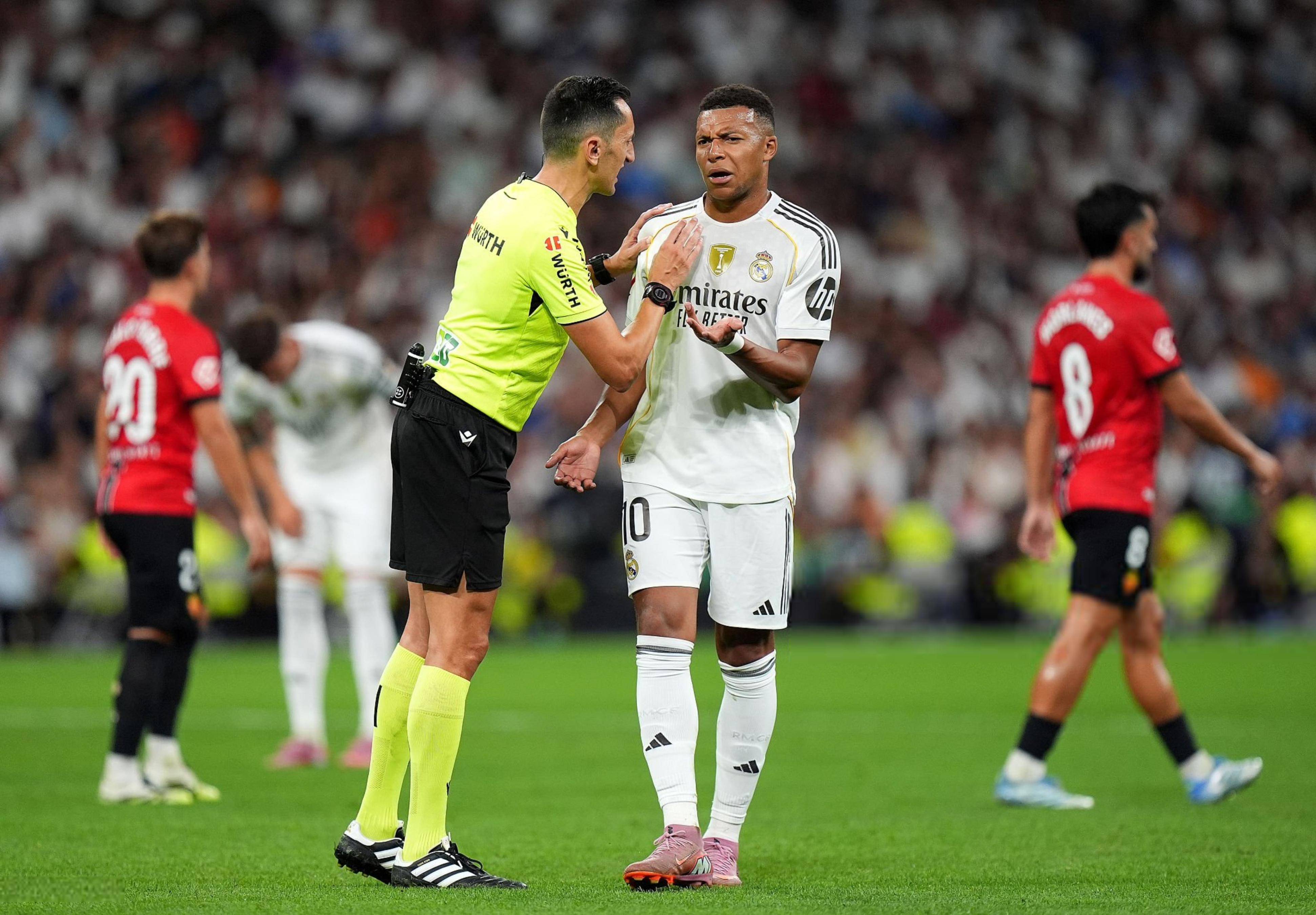 荷兰逆转皇马，萨内三分雨点燃全场的简单介绍