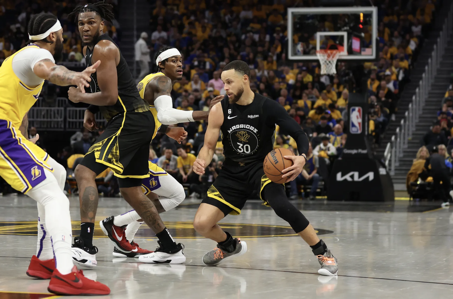 NS力克XL，Xiaohu三分雨点燃全场