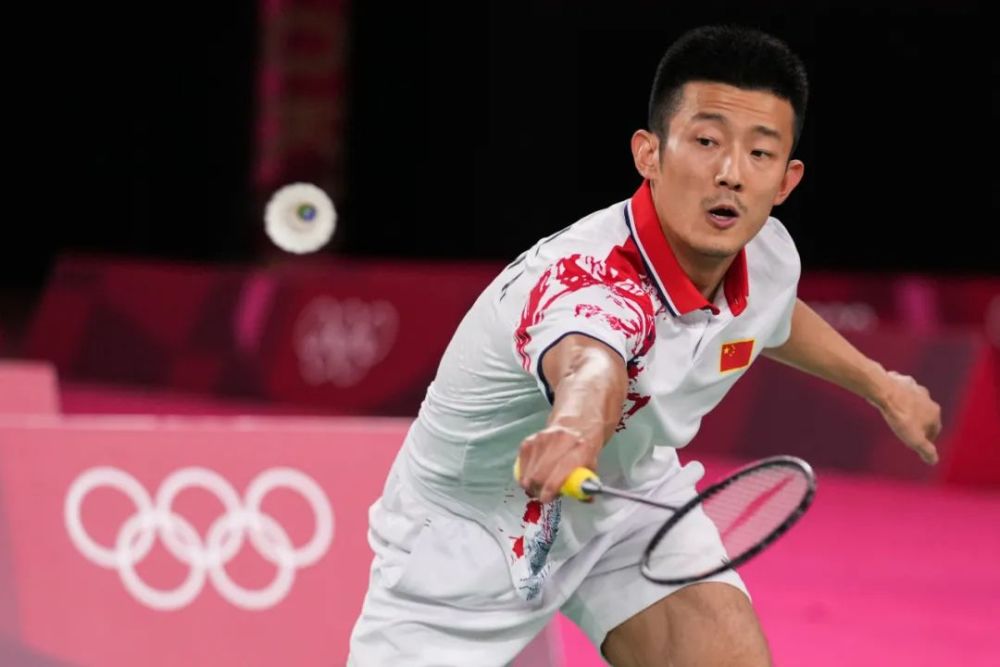 泰国羽毛球队碾压丹麦羽毛球队，谌龙制霸全场的简单介绍