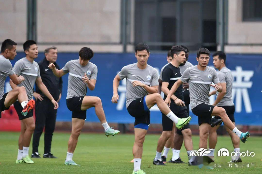 关于南亚雄狮披荆斩棘，晋级历史新高的信息