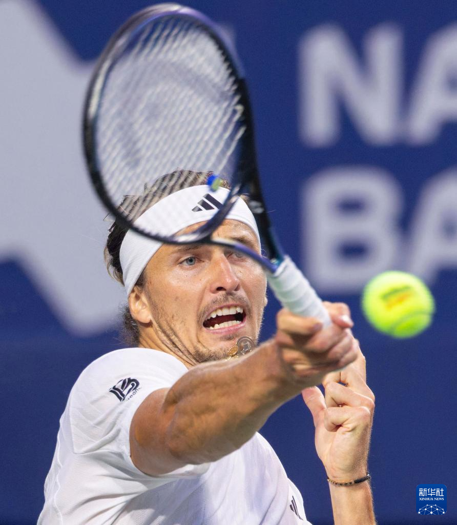 包含西班牙网球队绝地反击德国网球队，兹维列夫统治全场的词条