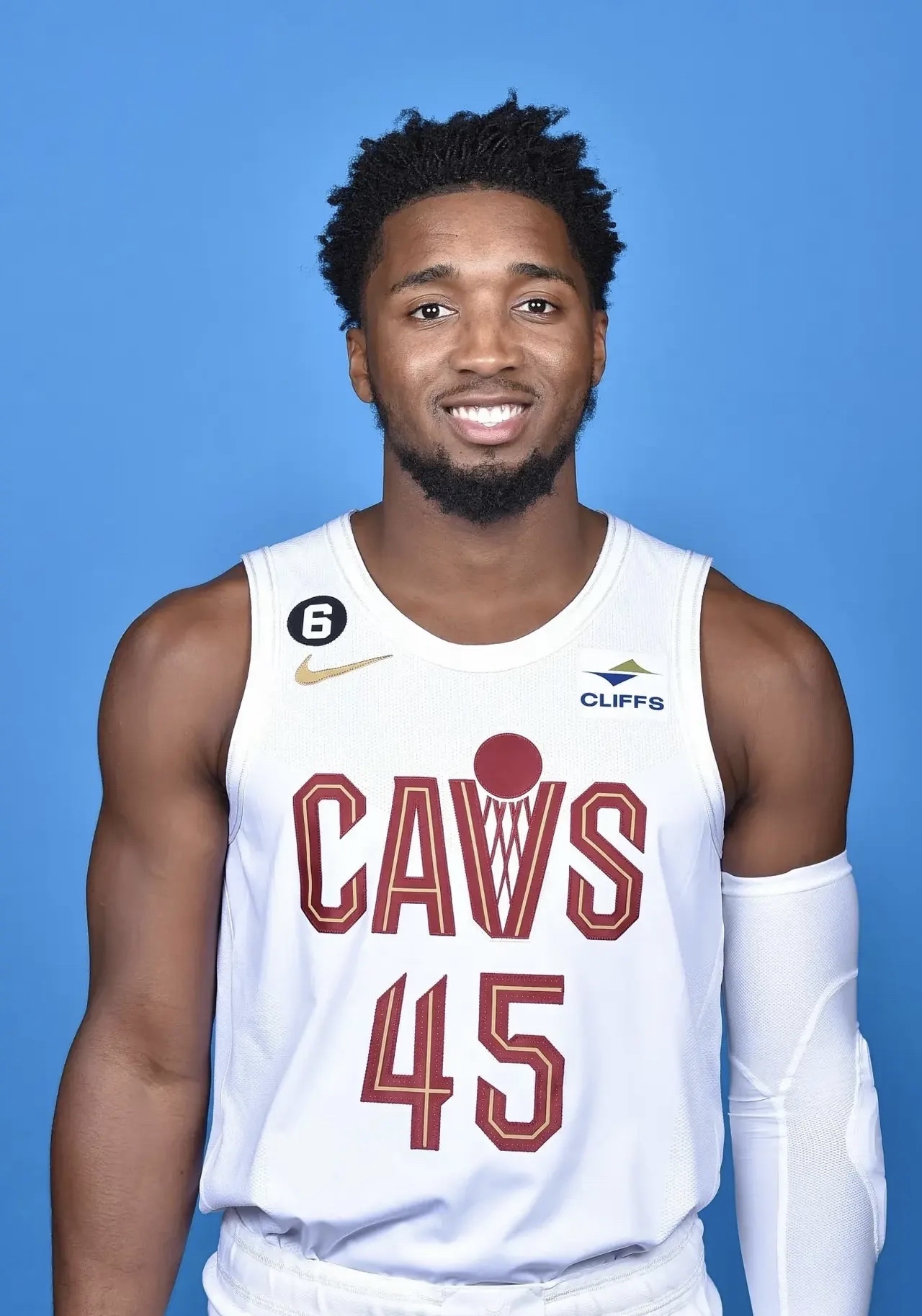 鹈鹕轻取德国男篮，米切尔高光表现的简单介绍