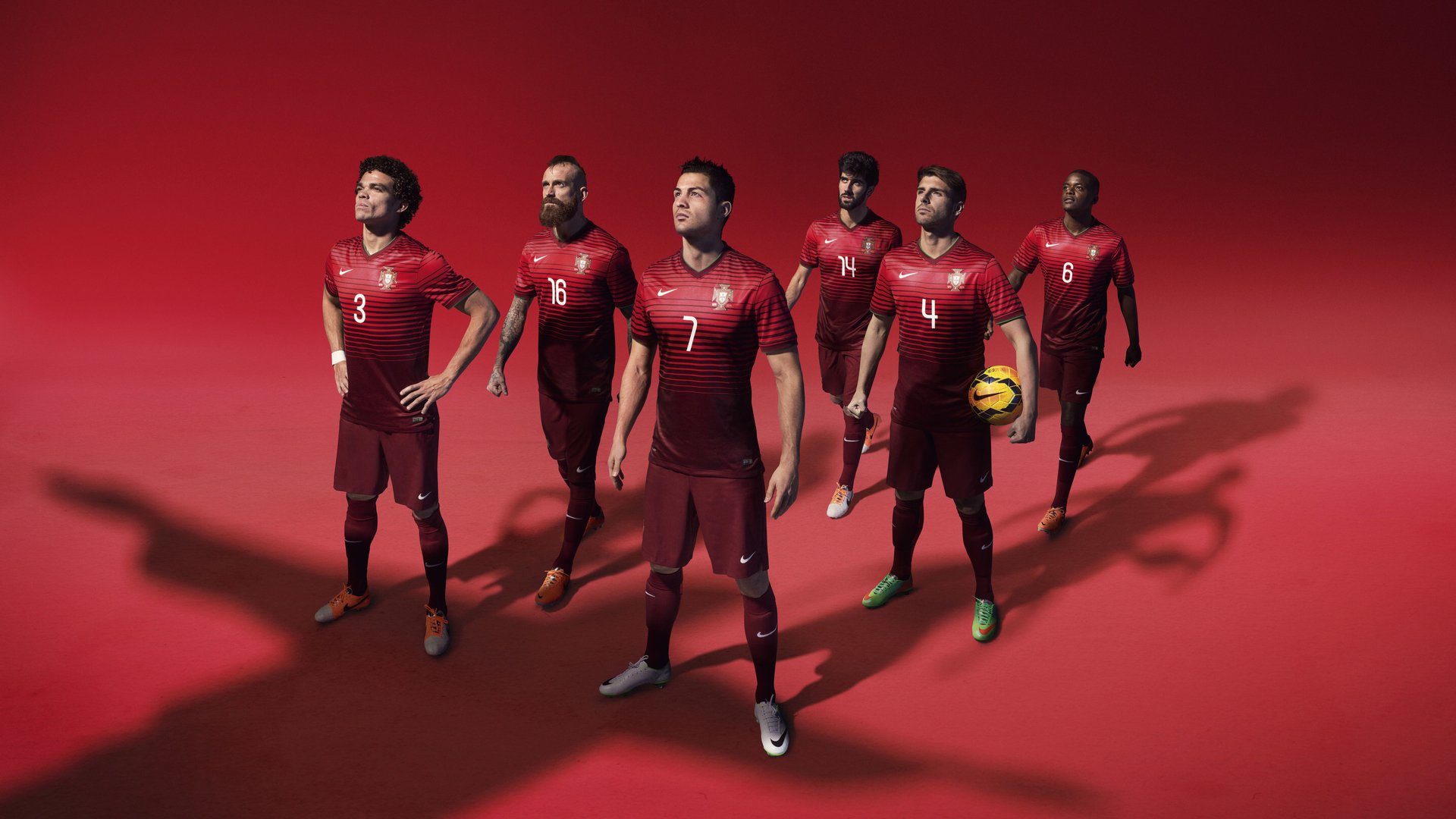 从公牛铁蹄到黄蜂毒刺，英格拉姆如何在质疑声中淬炼关键战心脏