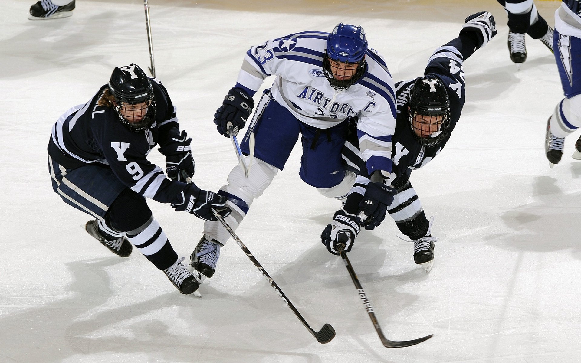 钢铁意志与艺术足球，毕尔巴鄂横扫丹麦，阿拉巴欧冠半决赛的统帅之夜