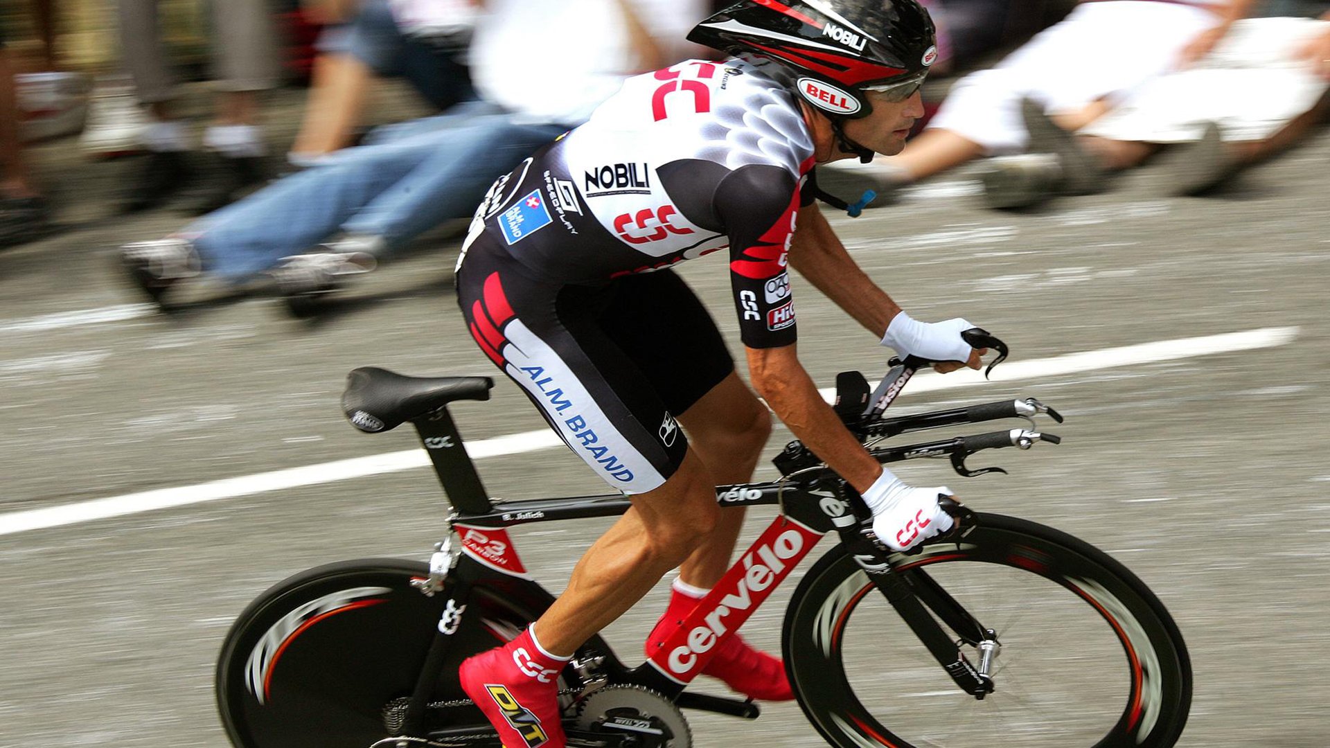 双星闪耀,从南美绿茵到NBA硬木,何为接管的真正定义?