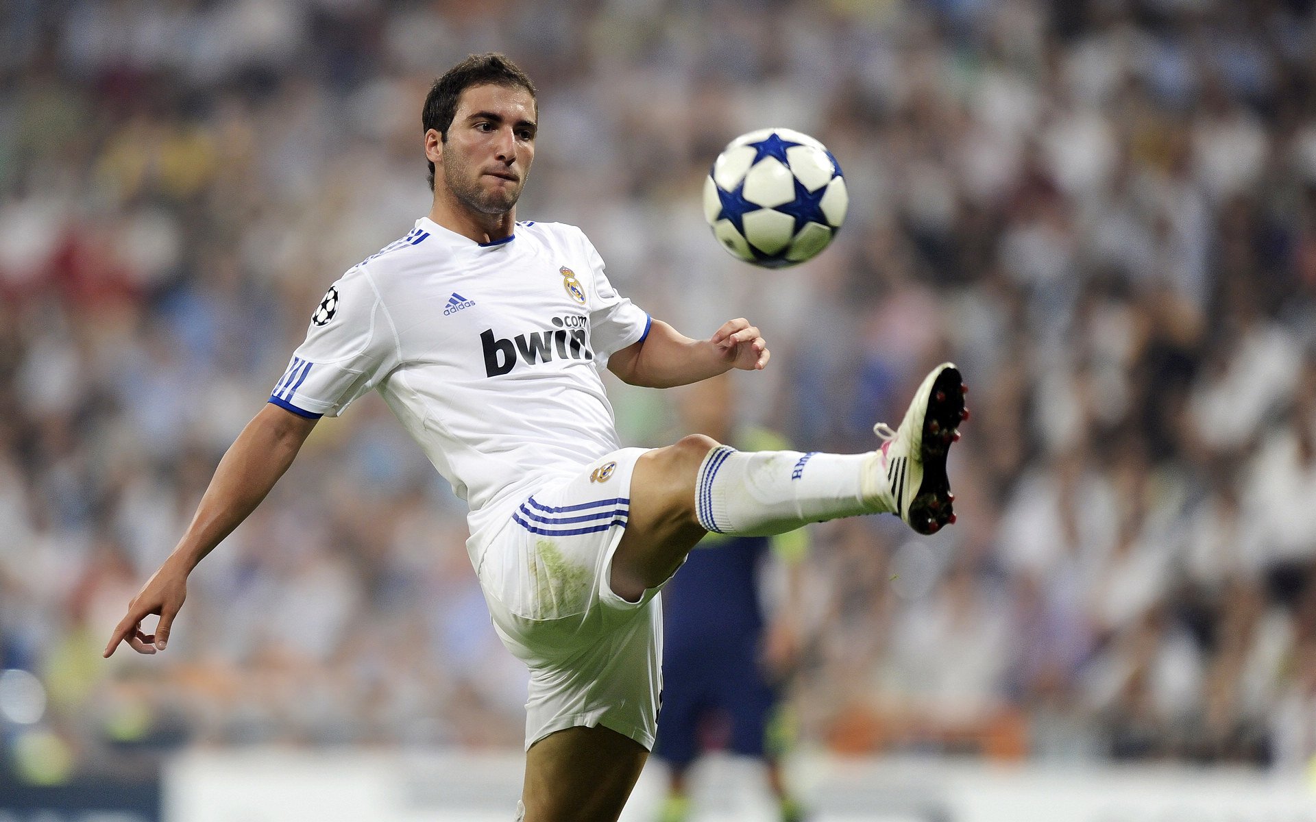 阿尔瓦雷斯一剑封喉，哥伦比亚硬仗中力克卡塔尔